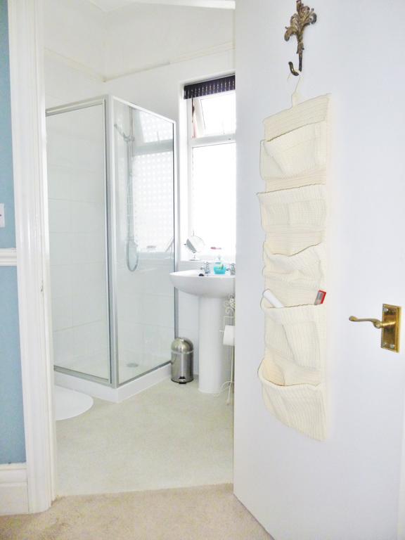 Dunsandles Guesthouse Wallasey Room photo